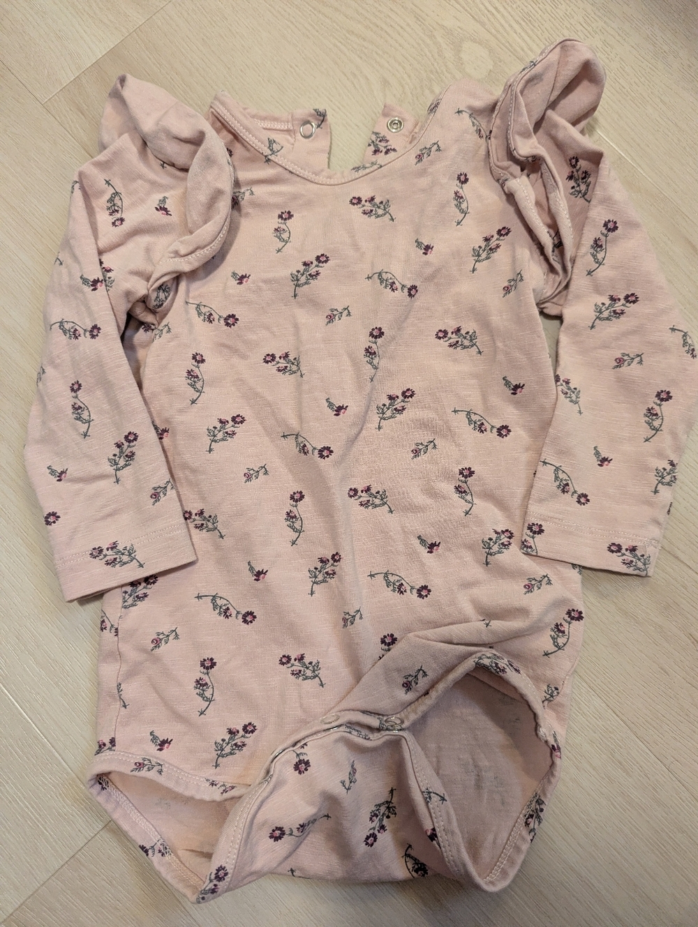 Kate Quinn Long sleeve double ruffle bodysuit tiny chamomile 18-24m